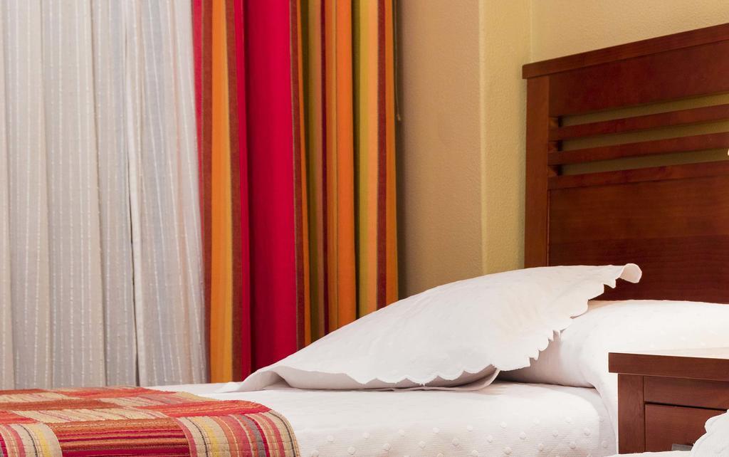 Hostal La Carballinesa Сантяго де Компостела Екстериор снимка