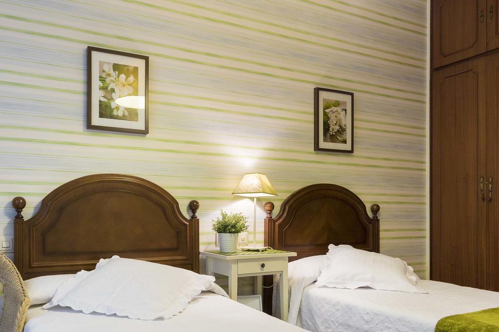 Hostal La Carballinesa Сантяго де Компостела Екстериор снимка