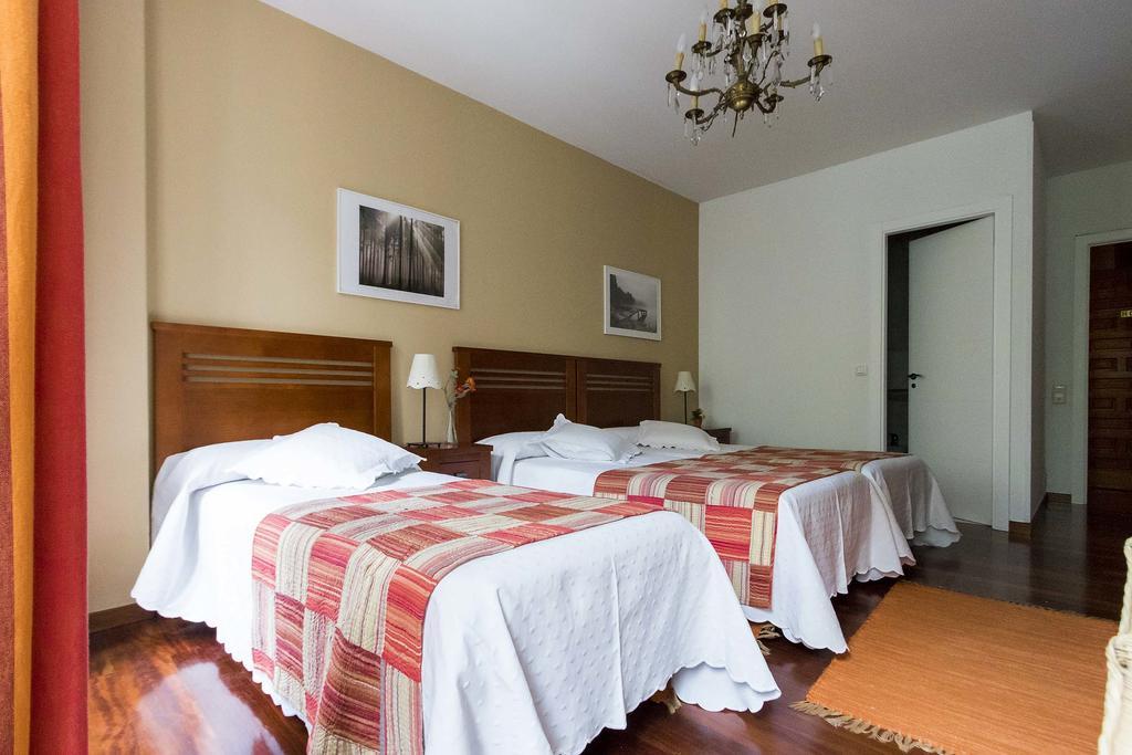 Hostal La Carballinesa Сантяго де Компостела Екстериор снимка